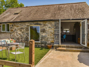 Ty Carreg Bach